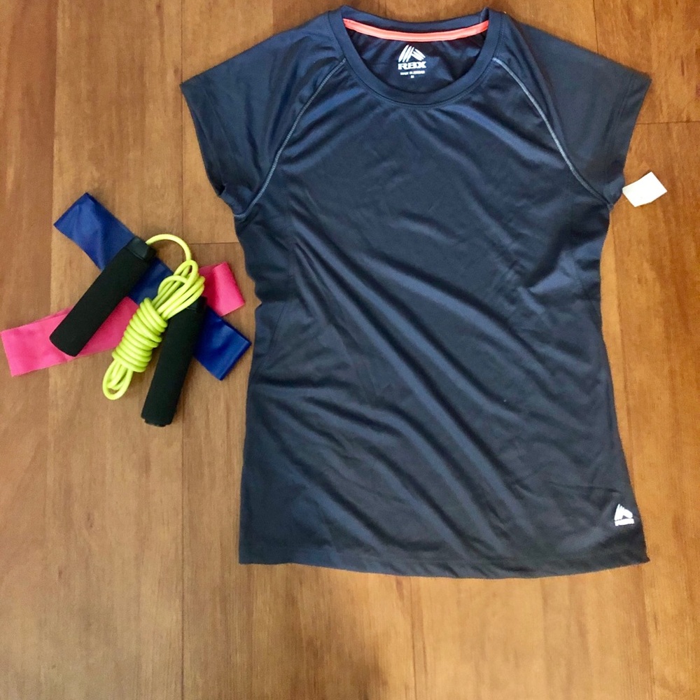 NWT Women’s RBX Active Fitness Shirt in Polyester